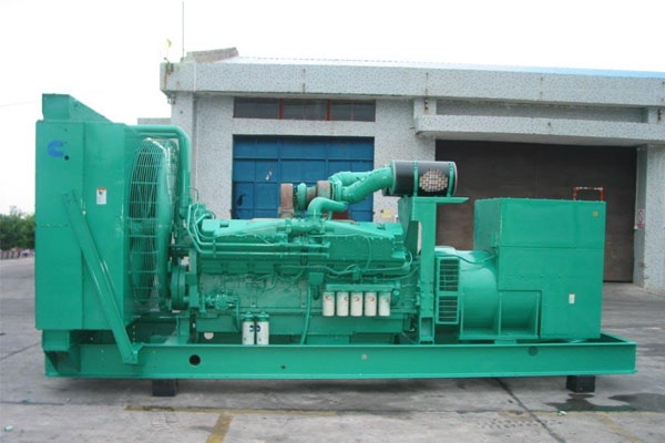 塔河工厂发电机应急发电时如何更准确地检查发电机状态？