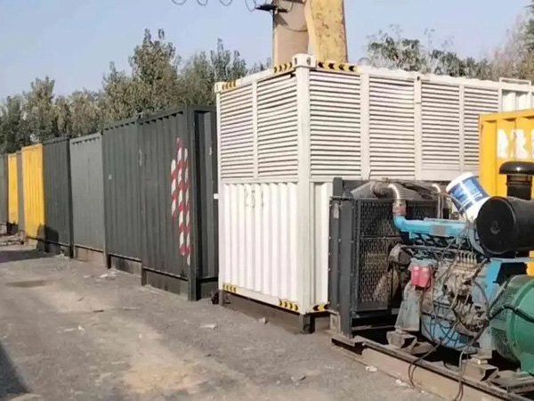 塔河200KW柴油发电机机组每小时油耗是多少？